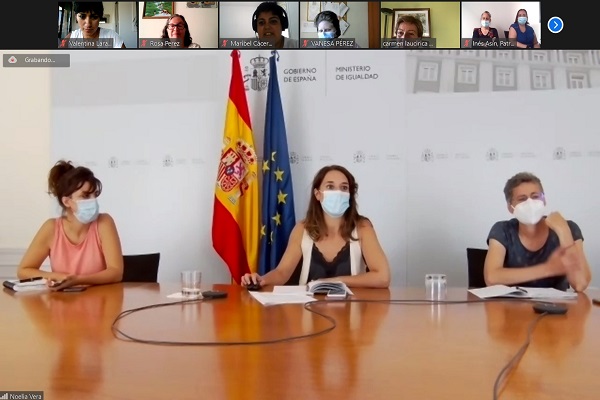 La secretaria de Estado de Igualdad, Noelia Vera, se reúne con mujeres con discapacidad intelectual representantes de Plena inclusión