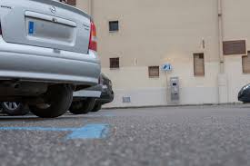 Ya es gratuito para personas con movilidad reducida estacionar en la zona azul de Sevilla